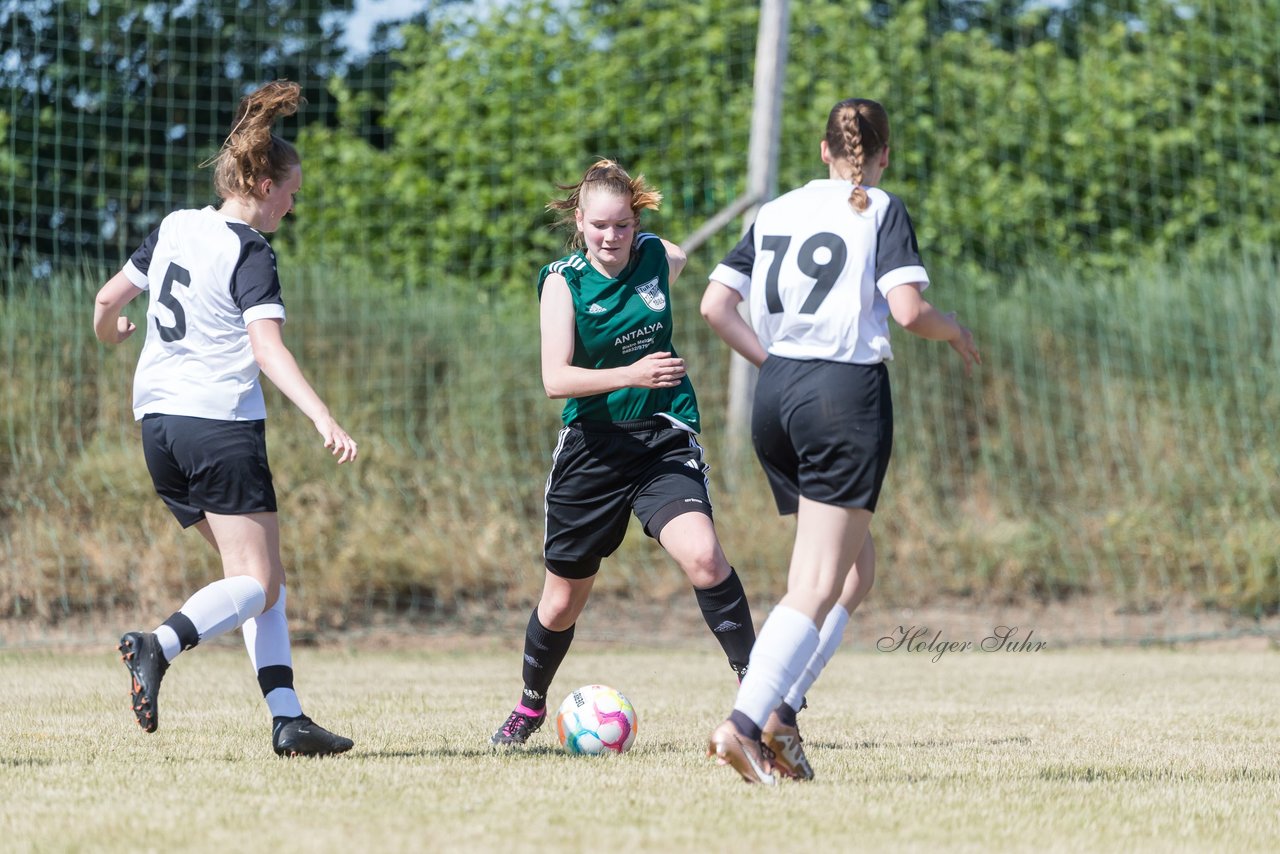 Bild 242 - wBJ TuRa Meldorf/Buesum - JFV Luebeck : Ergebnis: 1:0